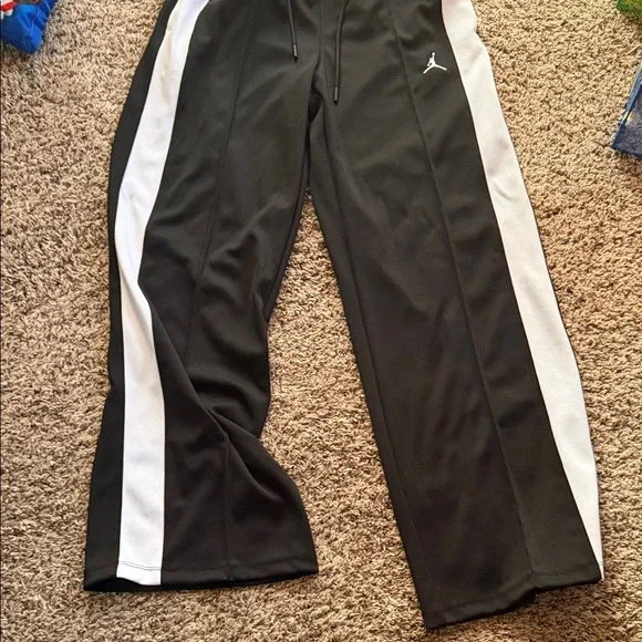 Jordan Women's Black and White Track Jacket and Pants complete set - Picture 3 of 6